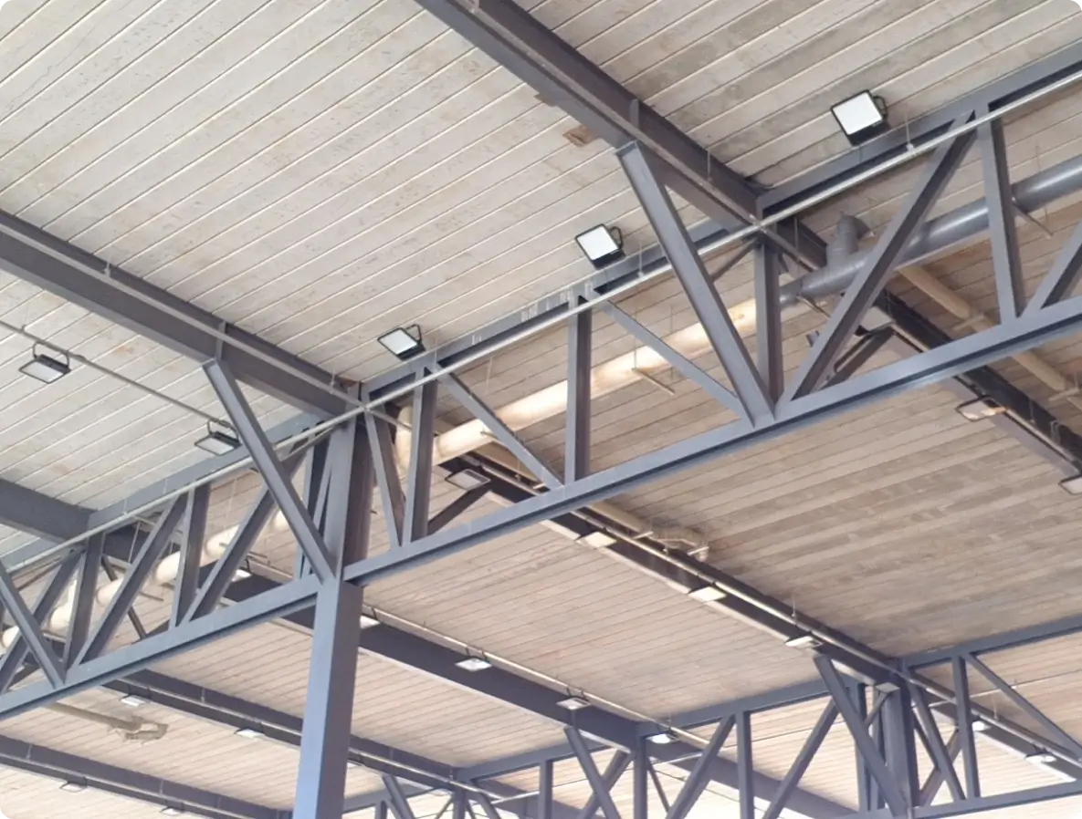 laje painel acaba em obra de estrutura metalica
