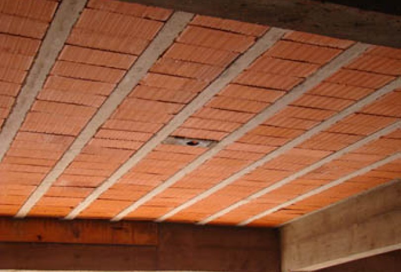 LAJE PROTENDIDA VIGOTAS E TIJOLOS VISTA DA PARTE INFERIOR