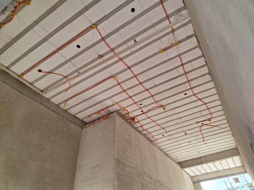 LAJE PROTENDIDA COM ISOPOR PÉ DIREITO DUPLO VISÃO INFERIOR OBRA ALPHAVILLE VESPASIANO